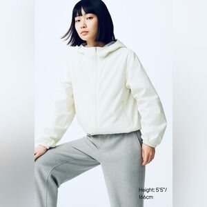Uniqlo Lightweight Hooded Jacket XS | White Casual Fall Puffer for Women